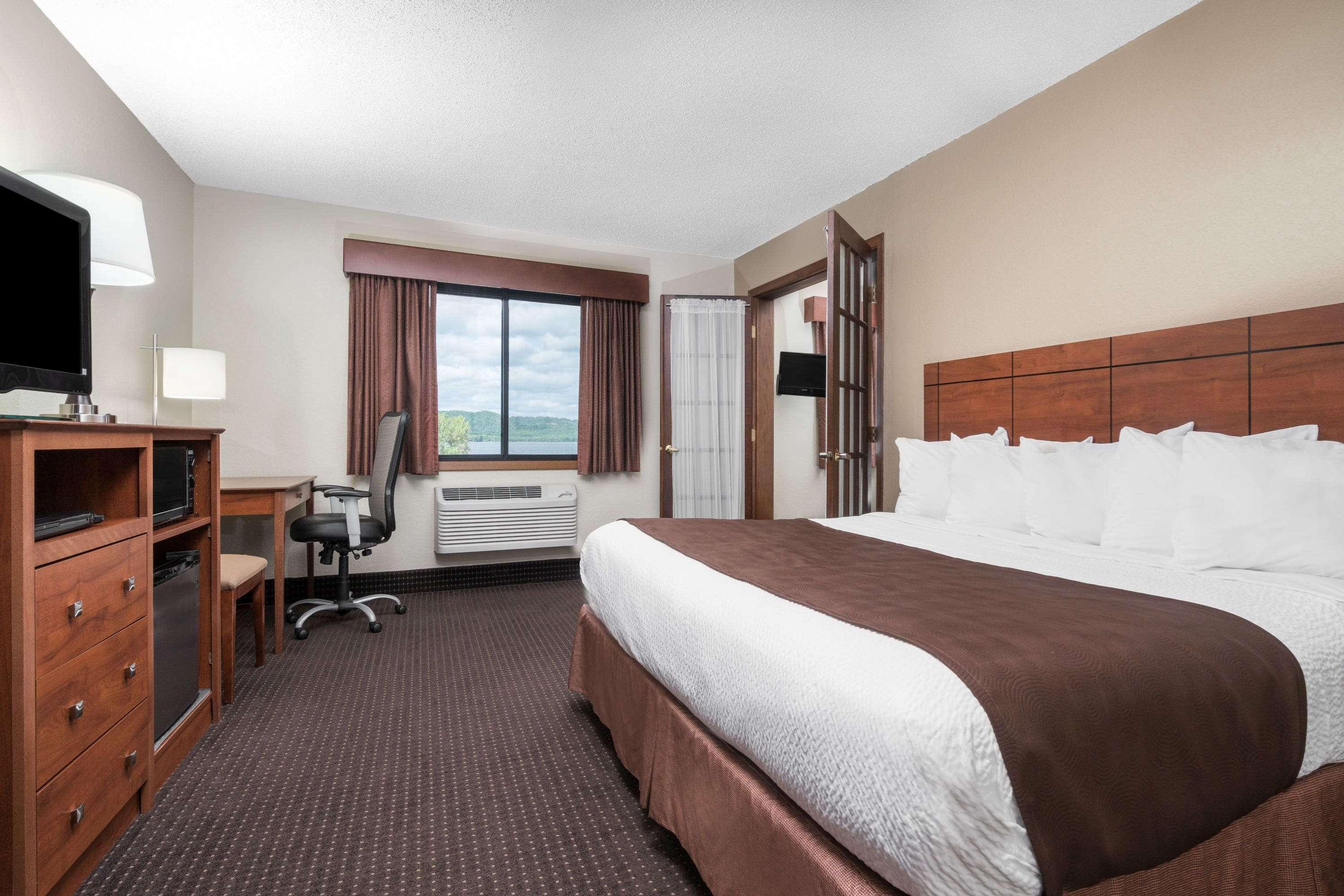 Americinn By Wyndham Lake City Exterior foto