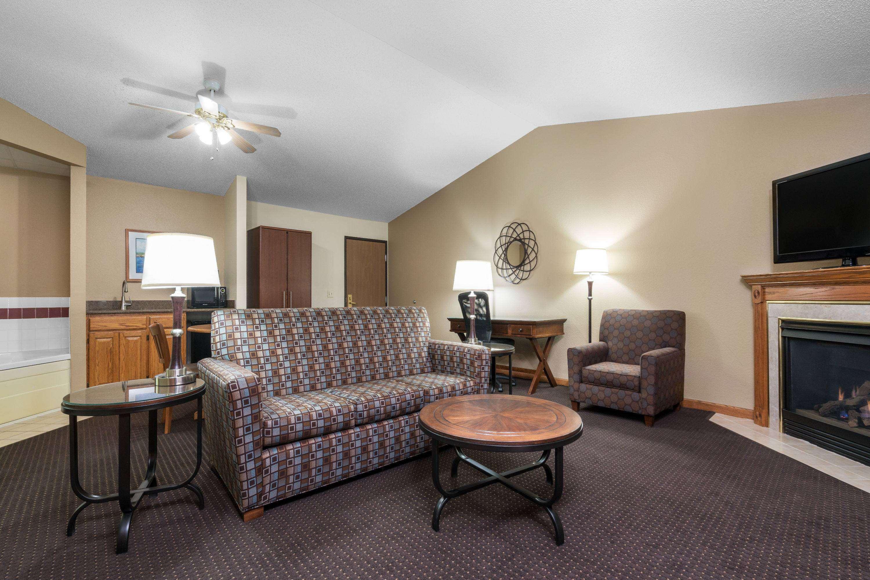 Americinn By Wyndham Lake City Exterior foto