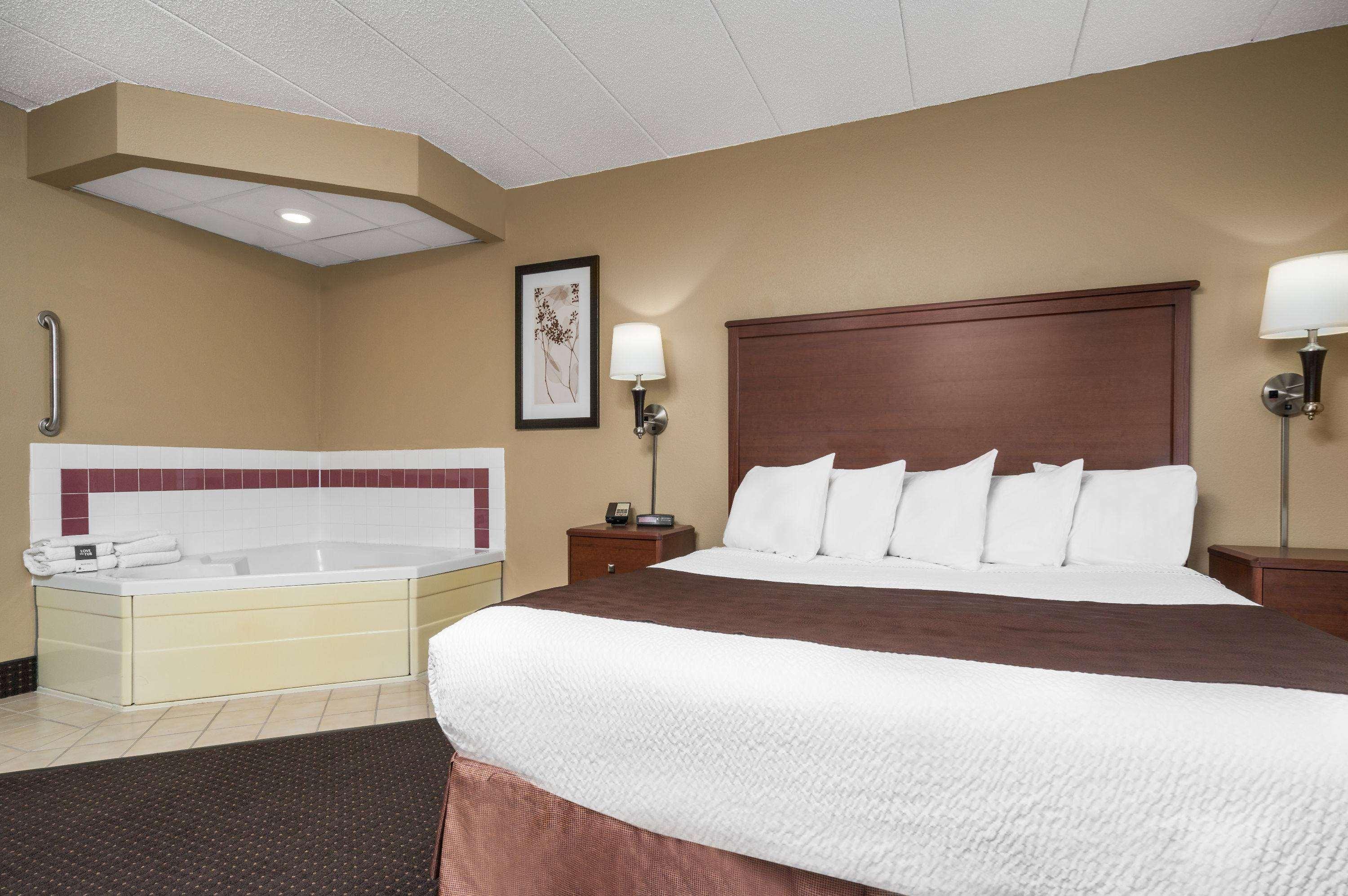 Americinn By Wyndham Lake City Exterior foto